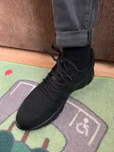 Zapatillas ligeras para correr para hombre, deportivas de estilo casual y cómodo, sneakers transpirables antideslizantes resistentes al desgaste para caminar al aire libre, gran oferta