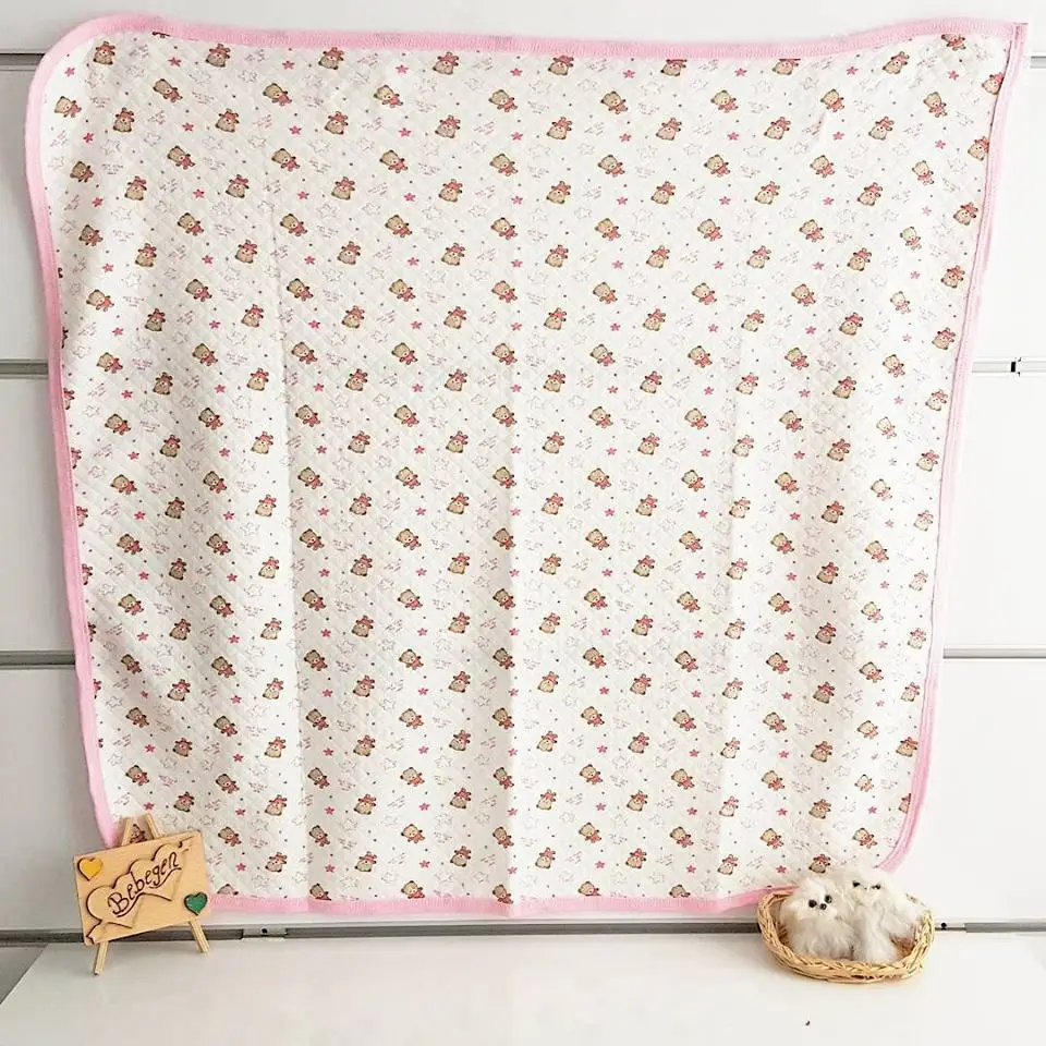 

Teddy bear Pattern Combed Cotton Single Layer Cream Pink Baby Blanket