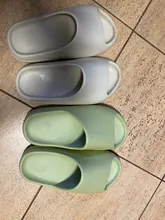 Zapatillas de verano de las mujeres de los hombres goma Eva para interiores 2021 Cool Fondo suave sandalias tendencia diapositivas Unisex chinelas zapatos para la playa casa 36-45