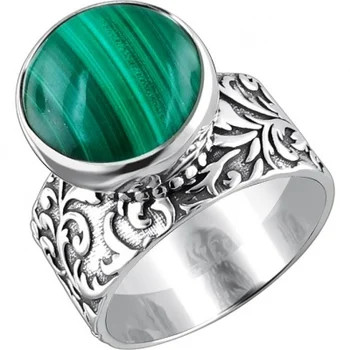 

Esthete ring with black silver Jade