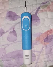 Oral B Vitality D100 CrossAction, Cepillos de dientes Eléctricos Recargables Blanco/Negro, limpieza 2D, cabezal oscila y rota
