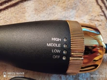 Cepillo que seca y volumiza el pelo de un solo paso, el cepillo produce aire caliente y puede alisar y arizar el pelo