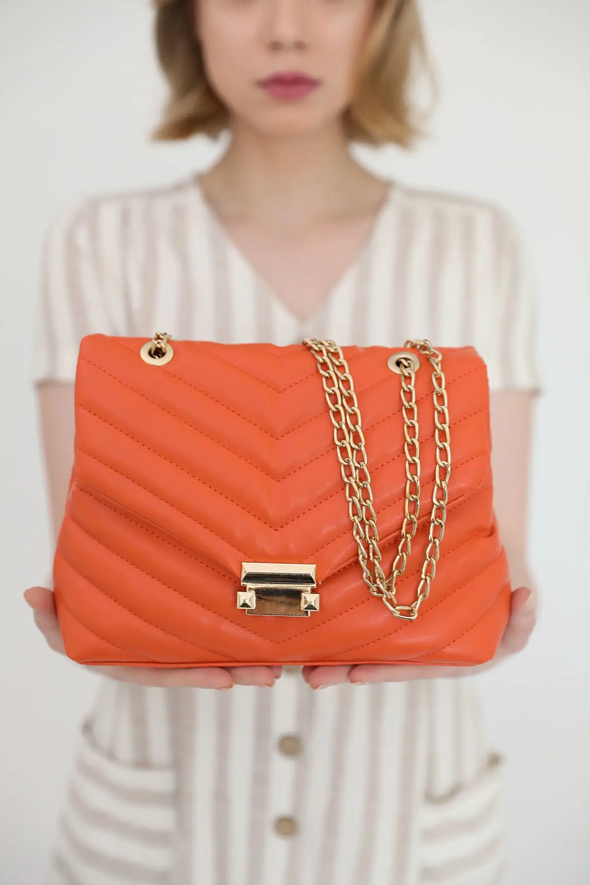 

Kyle Embroidered Chain Suspenders Women 'S Shoulder Bag