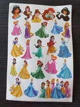 Disney-pegatina de princesa de dibujos animados para niños y niñas, juguete de personaje de acción aleatorio, decoración de la piel, regalo de cumpleaños y Navidad, 1 unidad