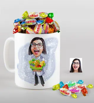 

Personalized Women 'S Dietician Caricature Of mug And Haribo Fruitbons Candy Gift Seti-1