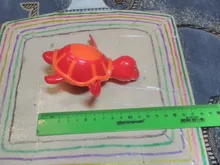 Juguetes de baño con forma de tortuga y Delfín para bebés, 1 Uds., juguete para nadar, accesorios para piscina, Color al azar