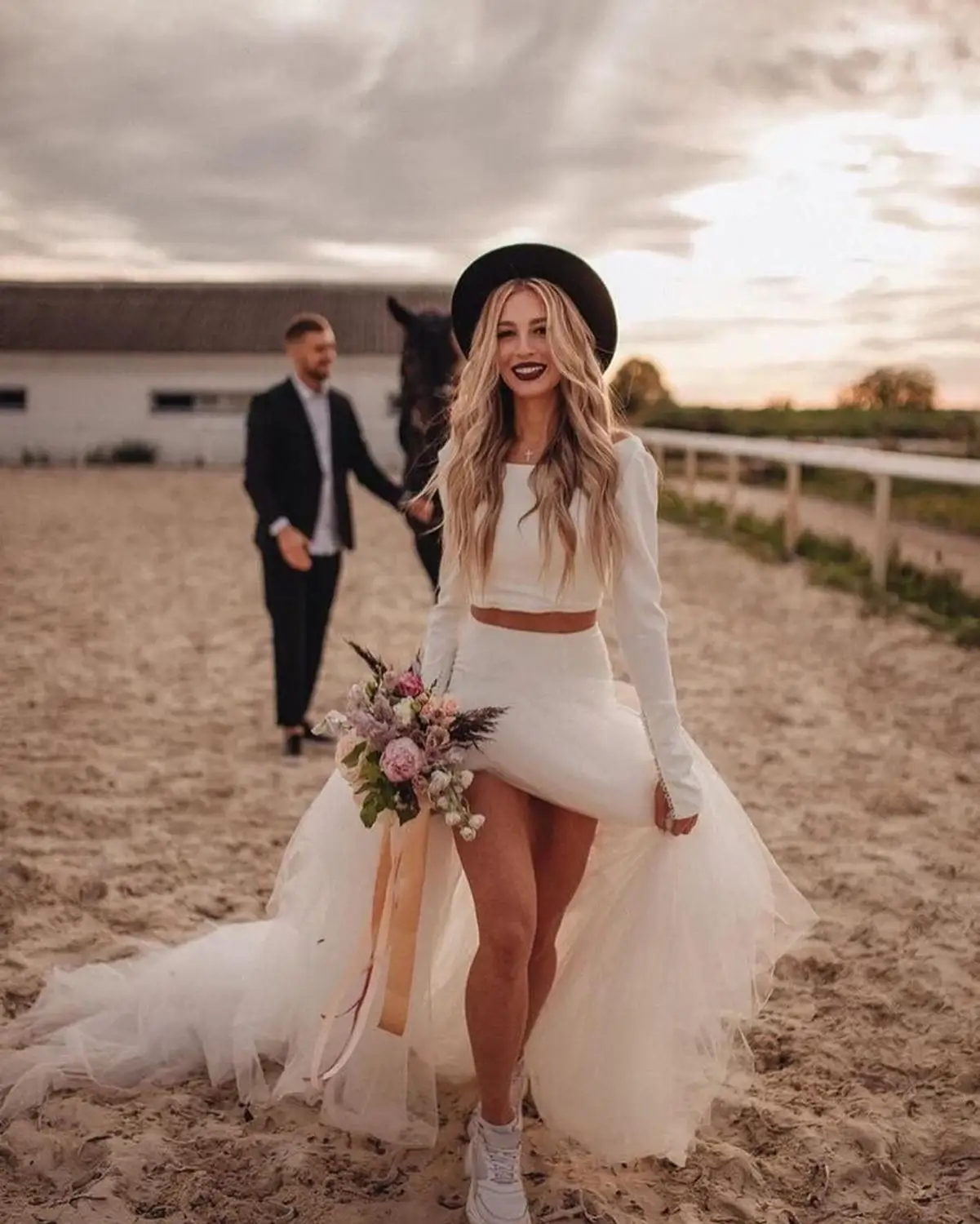 

Bohemian Vintage Two Pieces Wedding Dresses 2021 Long Sleeve Bridal Gown O-Neck Beach Wedding Gown Vestidos De Novia