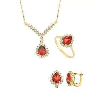 

Red Drop Cubic Zirconia Gold Suit 01-550-TTR063