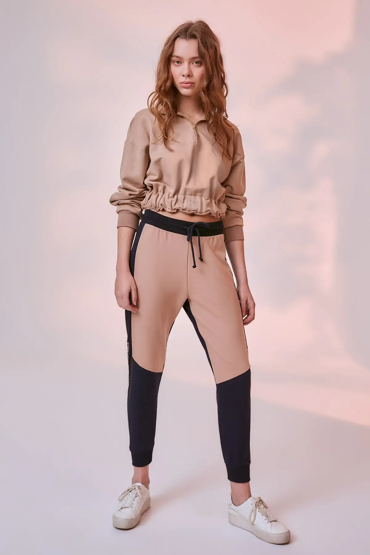 

Trendyol With Color Block Knit Sweatpants TWOSS19GS0112