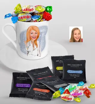 

Personalized Women 'S Model Caricature Of Turkish Coffee Cup Selamlique Mixed Turkish Coffee house And Haribo Candy Gift Seti-2