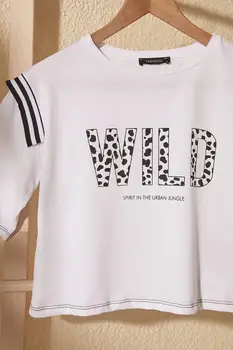 

Trendyol Printed Crop Knitted Tshirt T-Shirt TWOSS20TS1267