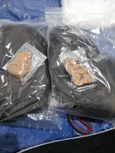 Pequeña LANA sintético Ombre negro marrón de oro con pelucas con reflejos largo ondulado resistente al calor de la parte media Cosplay pelucas para mujeres