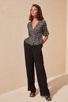 

Trendyol Pattern Button Detail Styled Blouse TWOSS20BZ0334