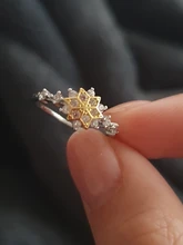 ZHOUYANG-anillos con copos de nieve de cristal para mujer, flor de circonita AAA +, amarillo claro Color oro rosa, regalo, joyería KBR133