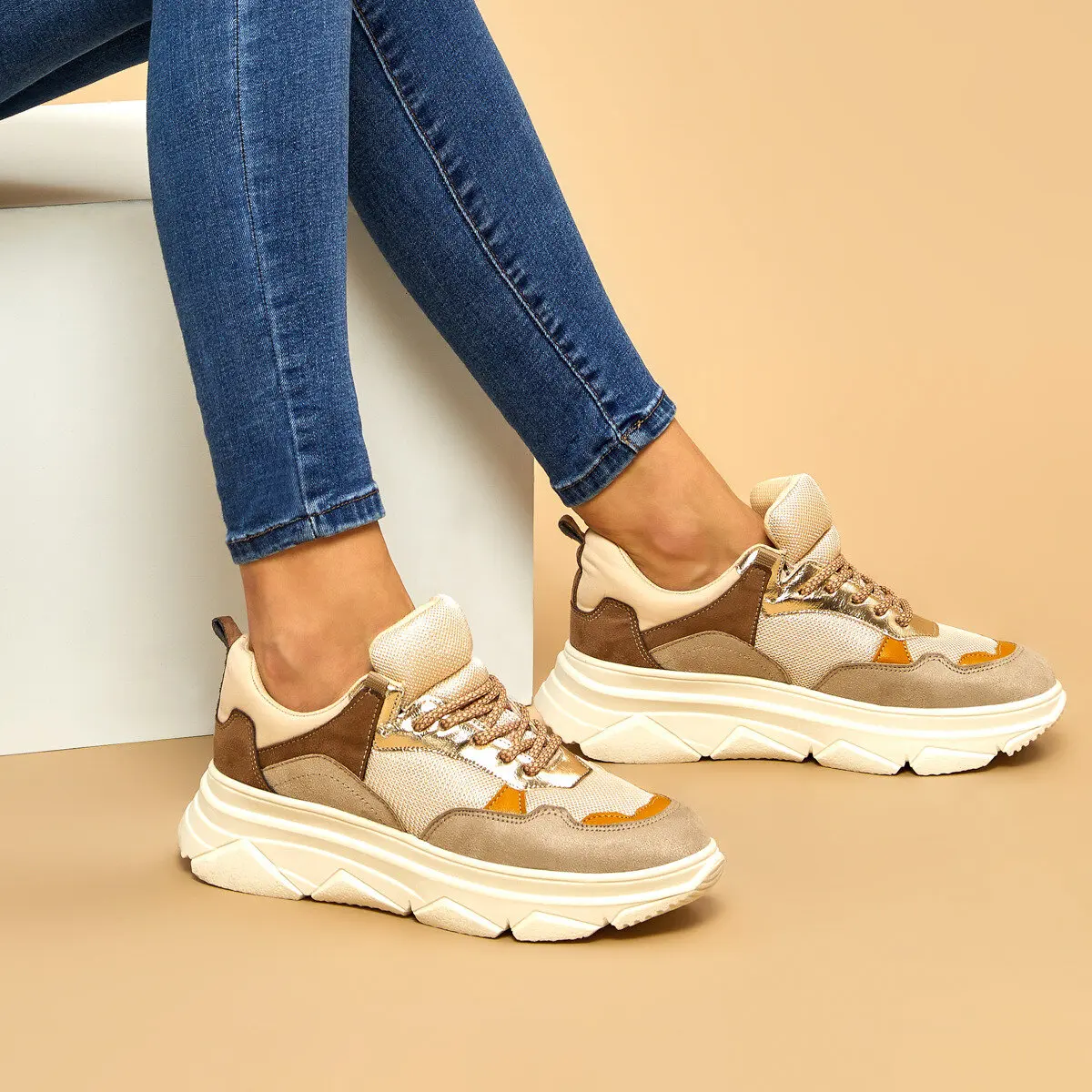 

FLO MOLDE Beige Women 'S Sneaker BUTIGO