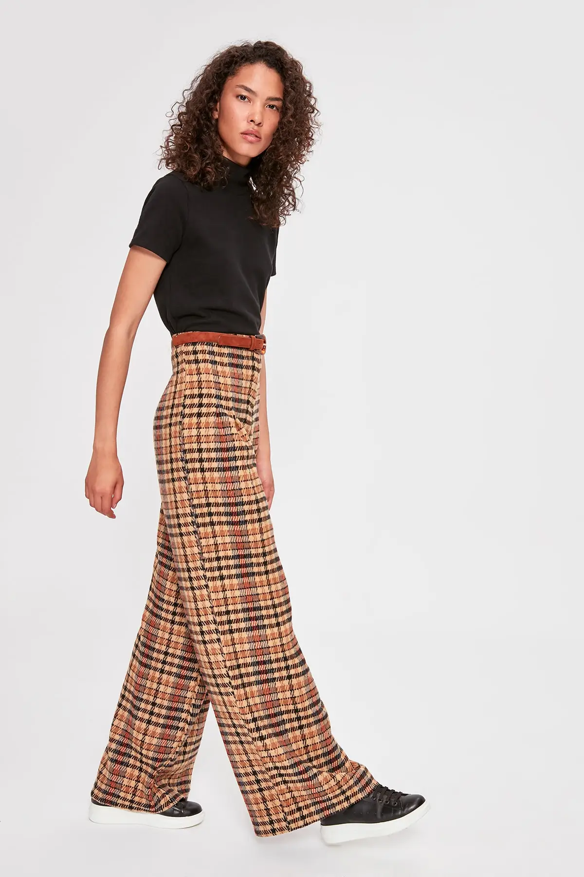 Trendyol plasids брюки TWOAW20PL0463