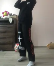 QWEEK-pantalones de pierna ancha estilo Punk Hippie para mujer, ropa de calle Harajuku gótico, estilo de calle de Anime, estampado gótico negro, Hip Hop