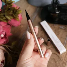 O.TWO.O negro líquido delineador de ojos de Super resistente al agua duradera de trazador de líneas del ojo fácil de usar maquillaje de ojos cosméticos herramientas