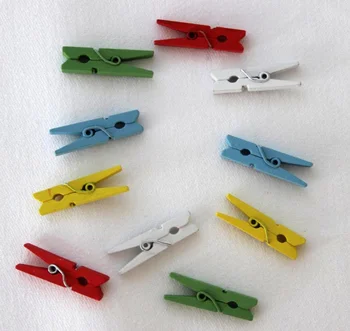 

Set of colored clothespins (3 cm)