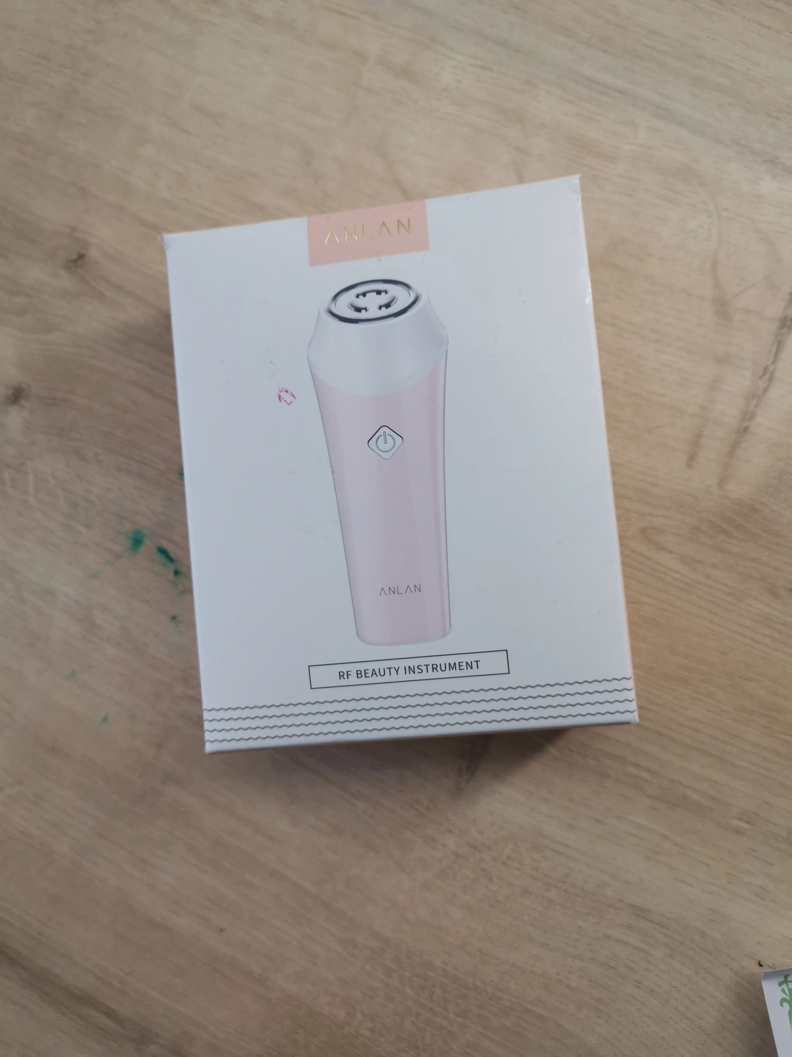 Отзыв о товаре ANLAN rf лифтинг аппарат массажер для лица микротоки для лица рф лифтинг аппарат RF Устройство для красоты RF лифтинг для лица радиочастотная мезотерапия для лица омоложение кожи лифтинг укрепляющее удаление морщин от пользователя J***j