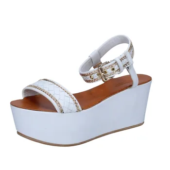 

MANUFACTURE house sandals women leather White