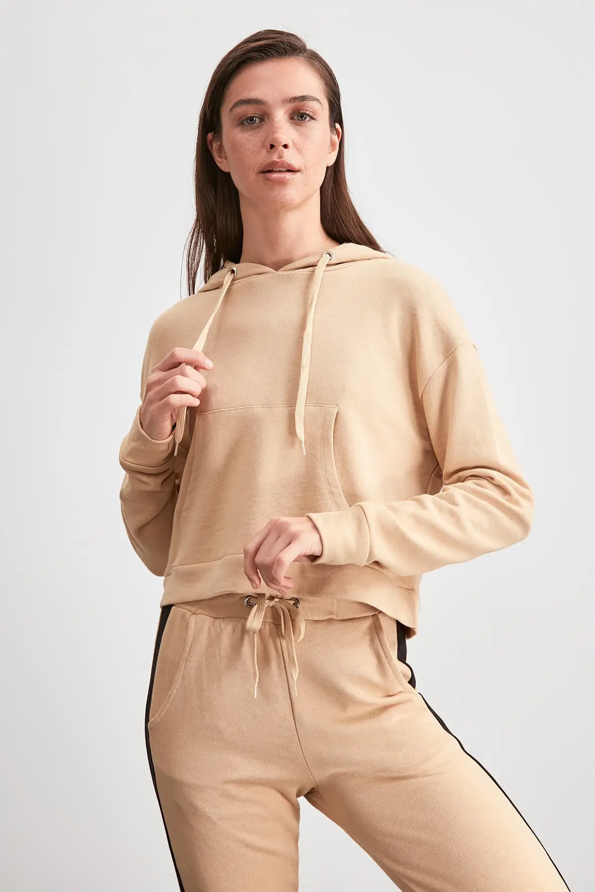 Trendyol трикотажная толстовка с капюшоном TWOAW20SW0795