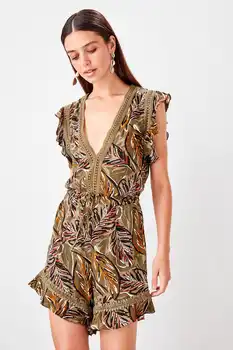 

Trendyol Handles Flywheel Jumpsuit TBESS19BB0114