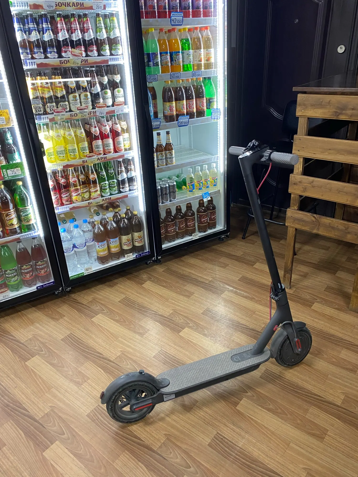 Xiaomi 1s самокат. Xiaomi mijia electric scooter m365. Xiaomi mijia m365. робот пылесос xiaomi robot vacuum cleaner 1s. Kugoo s1 pro.