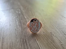 Anillo de flores silvestres ovaladas delicadas para mujer, sortija con estampado clásico y exquisito, anillo Floral de margaritas, corona tallada a mano