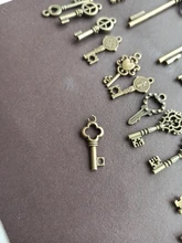 Dulce campana, 40 Uds., llaves pequeñas mezcladas, Vintage, bronce, Metal, aleación de Zinc, colgante encantador fabricación