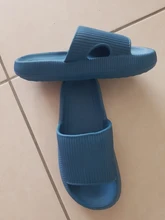 Zapatillas de plataforma gruesa para mujer, sandalias deslizantes de suela blanda Eva, zapatos antideslizantes de verano para el baño y el interior