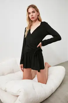 

Trendyol Double Breasted Collar Knitted Pajamas Set THMAW21PT0069