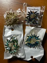 LUBOV-pendientes de tuerca con alas de colores para mujer, 3 estilos, piedra de cristal acrílico, Piercing, joyas de boda de última moda, regalo de Navidad