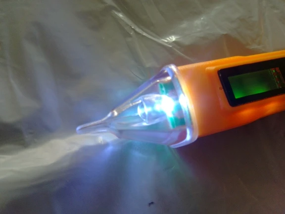 Отзыв о товаре ANENG VC1010 вольтметр цифровой тестер индикатор напряжения тестер напряжения Цифровые датчики напряжения переменногопостоянного тока умная бесконтактная ручка измерительный прибор индикаторная отвёртка вольтметры от пользователя D***v