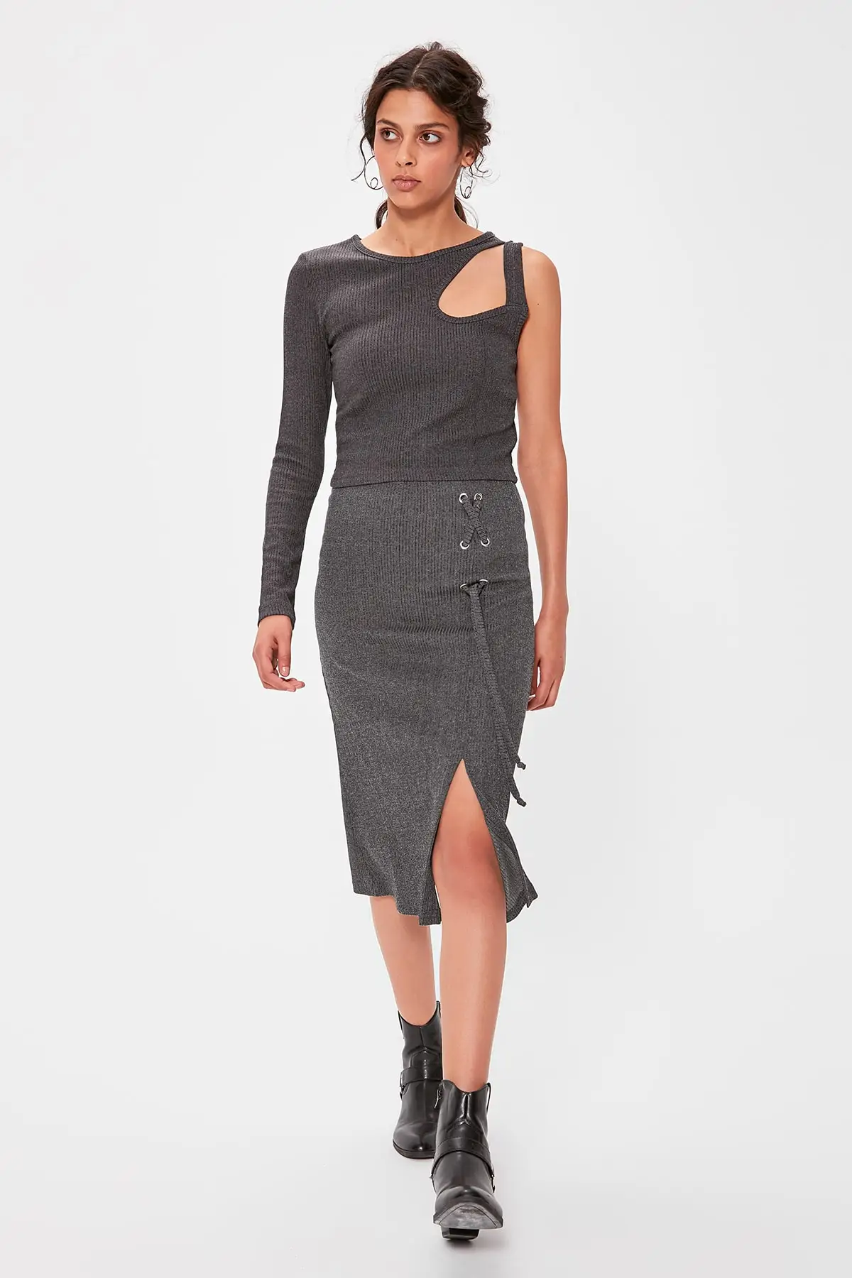 Трикотажная юбка Trendyol Anthracite с петельками TWOAW20ET0323