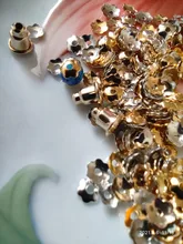 Mini flores de filigrana para fabricación de joyas, cuentas de pétalos doradas de seda, accesorios, espaciador de extremo a granel, tapa de cuentas de abalorios, 1000 Uds.