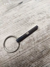 LLavero de barra 3D personalizado, de acero inoxidable, con cuatro coordenadas laterales, grabado personalizado, regalo para hombre y mujer