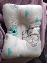 Enfermería almohada para bebé recién nacido dormir apoyo cóncavo de dibujos animados almohada impreso forma cojín previene la cabeza plana