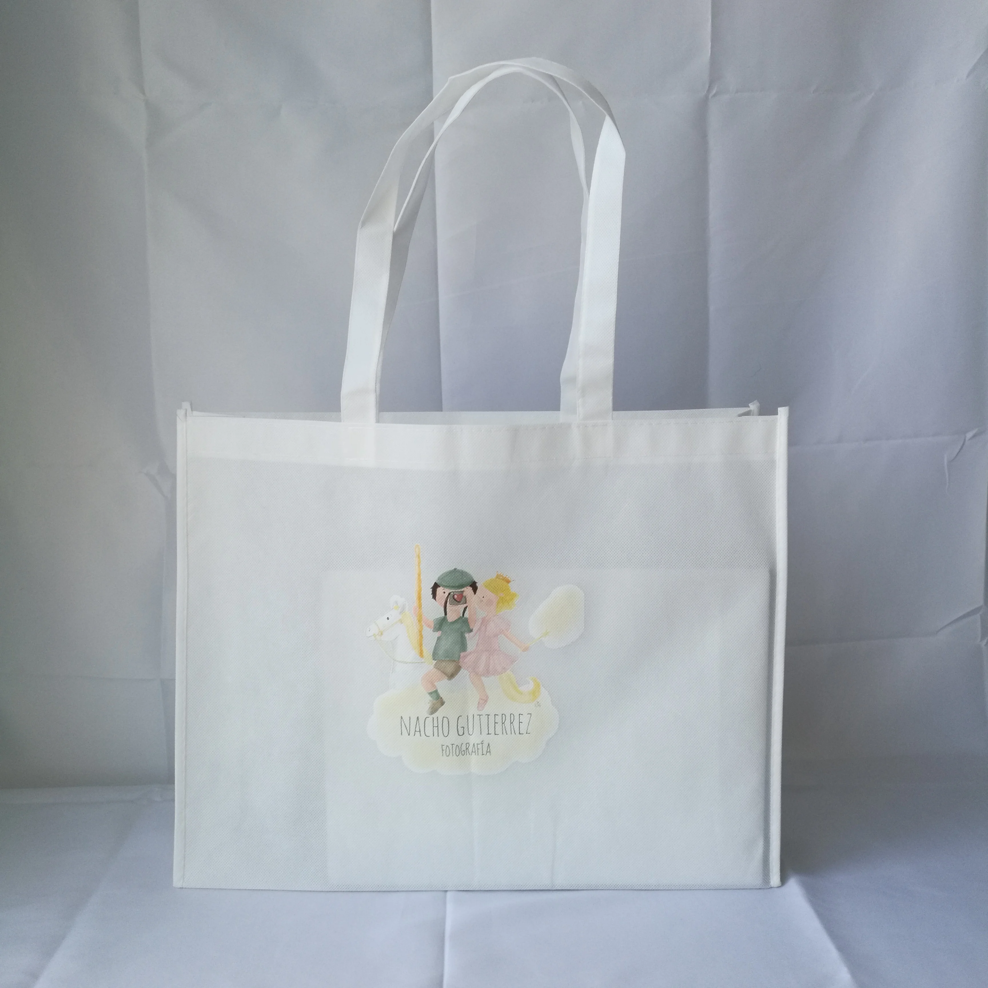 New Arrival 1000pcs/lot Promotional White Non Woven Fabric Tote Shopping Bag with Cartoon Logo Printed for Gift Free Shipping
