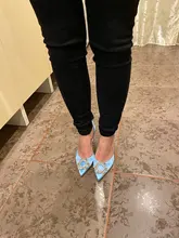 Zapatos de tacón alto con diamantes de imitación para mujer, calzado de seda satinada con punta puntiaguda, sin cordones, para boda, talla grande 41 42