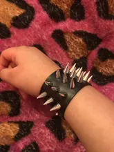 Único de tres fila puntiagudo hacen picos remache de cuero ancho Punk Rock gótico Unisex pulsera de hombre de la joyería