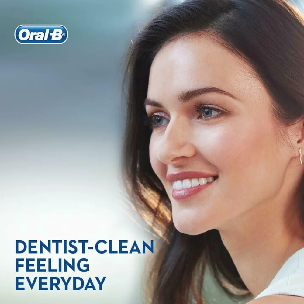 Набор электрической зубной щетки Oral B D150 Vitality Black Cross Action работающий от Braun