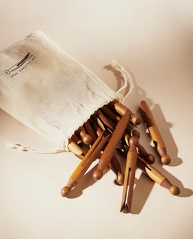 

ZARA HOME WOODEN LATCH (20 PACKAGE) FROM SPECIAL ACASIA TREE. 100% ORGANIC. VINTAGE DESIGNED. CLOTHES PEG FREE SHIPPING