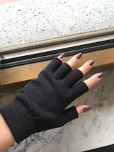 GobyGo-guantes deportivos de Yoga para hombre y mujer, 1 Uds., antideslizantes, para gimnasio, entrenamiento, culturismo, medio Protector de mano y dedos