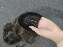 Pequeña LANA sintético Ombre negro marrón de oro con pelucas con reflejos largo ondulado resistente al calor de la parte media Cosplay pelucas para mujeres