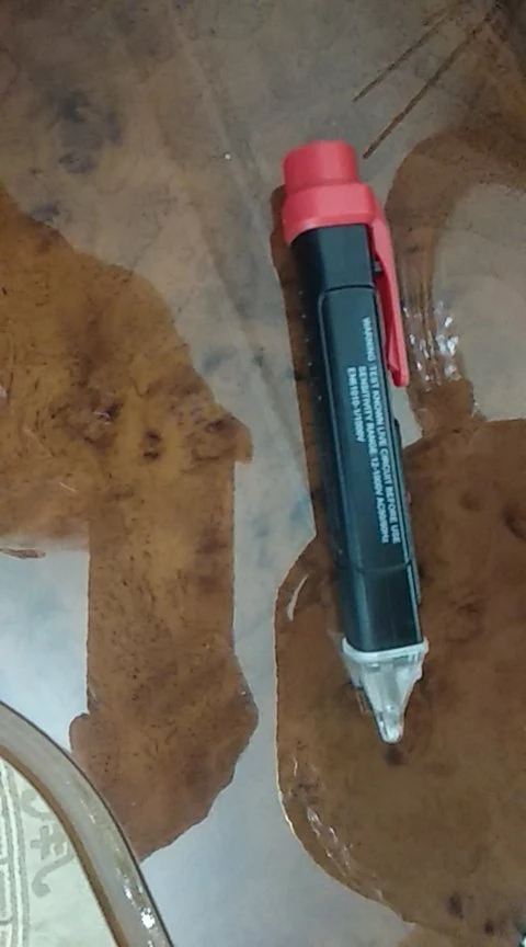 Отзыв о товаре ANENG VC1010 вольтметр цифровой тестер индикатор напряжения тестер напряжения Цифровые датчики напряжения переменногопостоянного тока умная бесконтактная ручка измерительный прибор индикаторная отвёртка вольтметры от пользователя F***r