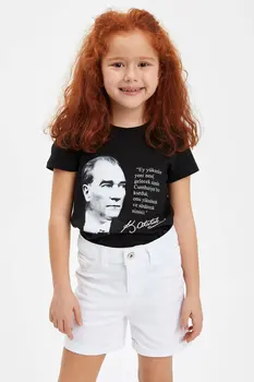 

DeFacto 23 Nisan Atatürk Baskılı Kısa Kollu Body-M8151A620SP