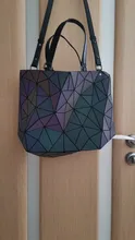 Bolso luminoso de gran capacidad para mujer, bandolera de hombro acolchada con holograma láser liso, plegable, con gran capacidad geométrica