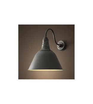 

Lux Wall Lamp