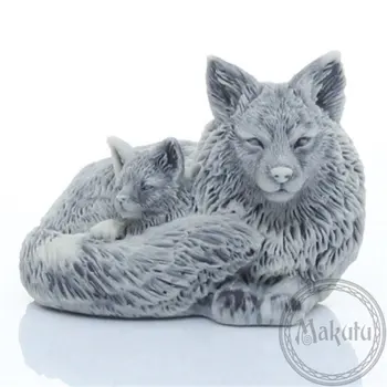 

Figurine "Fox with Fox"